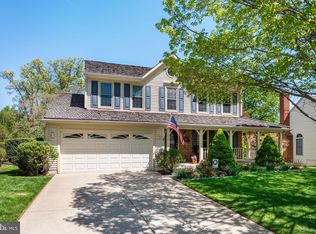 215 Lower Country Dr, Gaithersburg, MD 20877