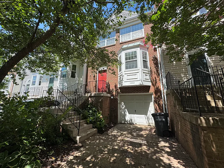 12302 Sleepy Lake Ct — Photo 19