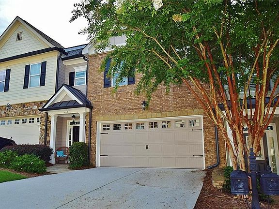 2nd image of 409 Brookhaven Ct #409