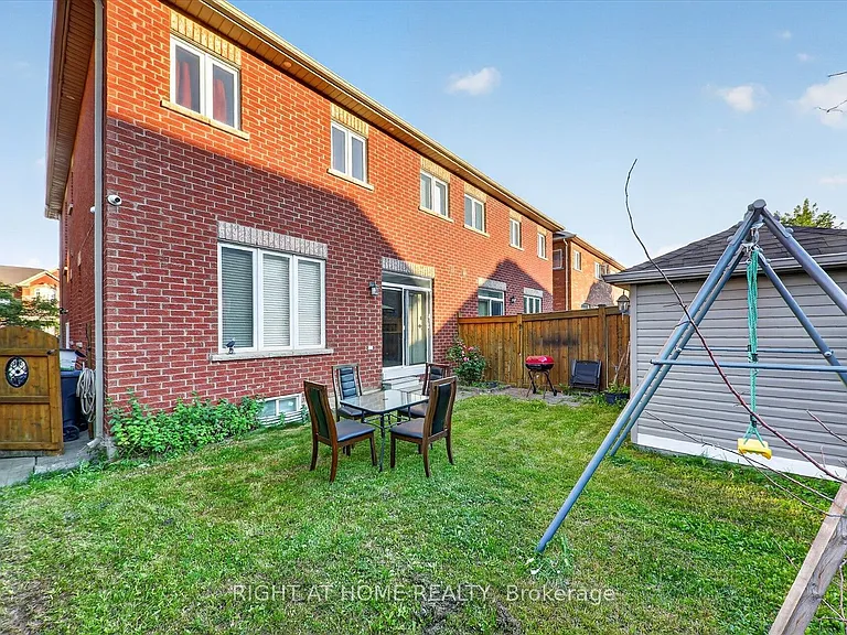 54 Boundbrook Dr — Photo 37