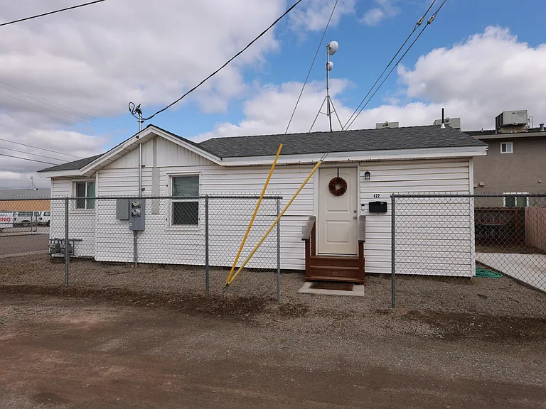 422 Pine St — Photo 1