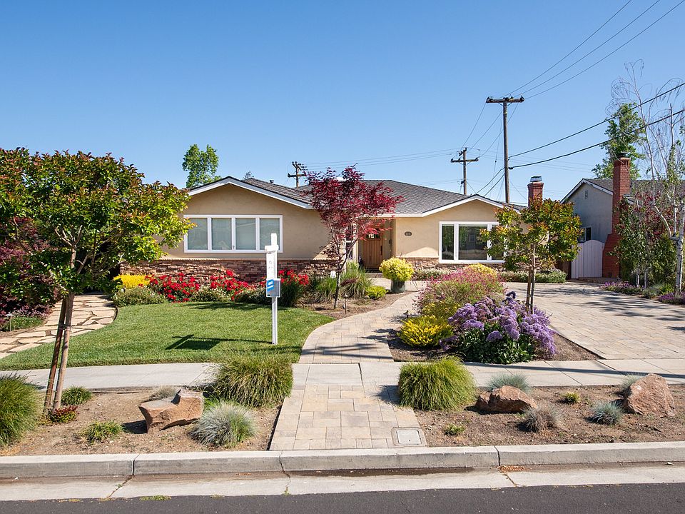 1st image of 125 Blossom Glen Way