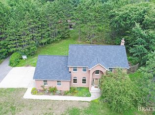 3424 Pettis Ave NE, Ada, MI 49301