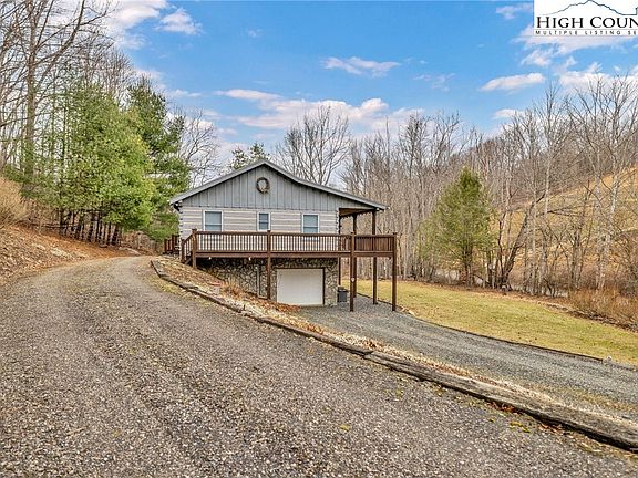 2nd image of 108 Chestnut Creek
