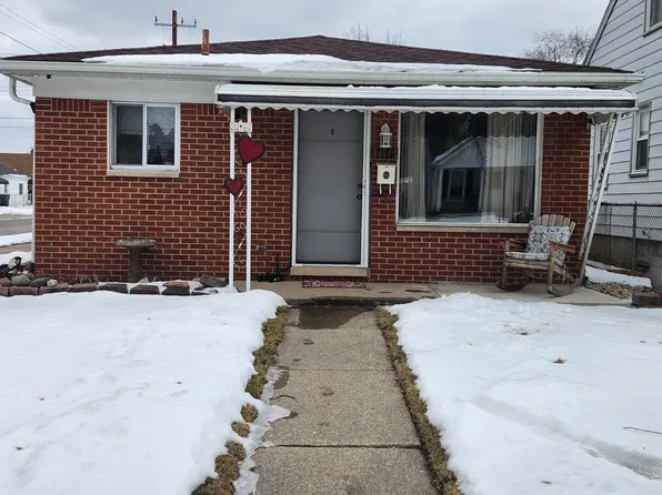 2196 Cicotte Ave, Lincoln Park, MI 48146