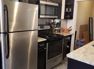 2008 Chestnut St APT 2F, Philadelphia, PA 19103