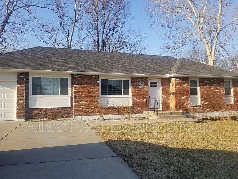 1st image of 803 NW Hearnes Ave