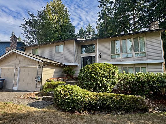 2nd image of 2321 NE Eton Ln
