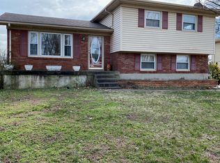 3410 Pinecroft Dr, Louisville, KY 40219