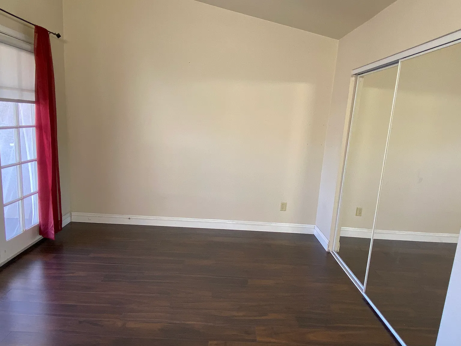 2 bed, 1100 sqft, $1,800 — Photo 4