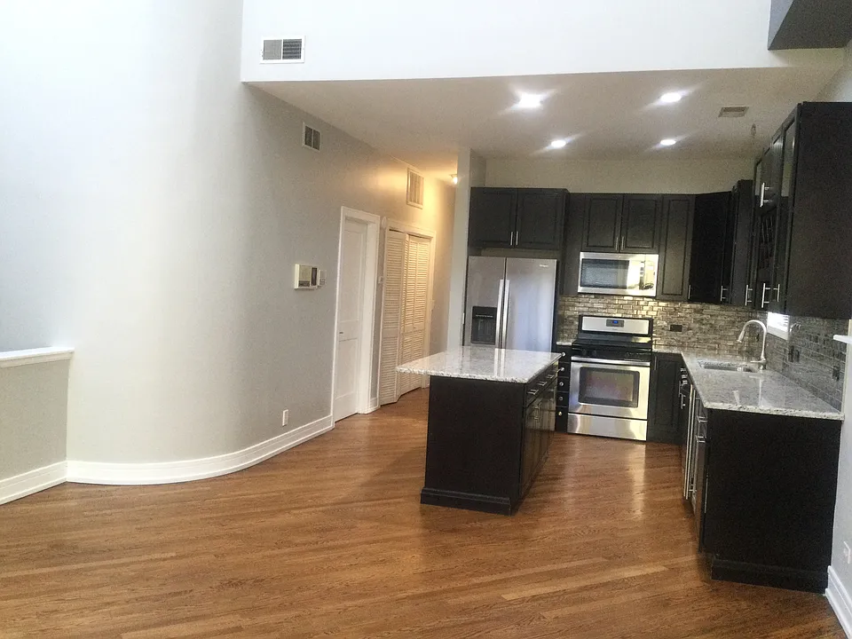 1712 W Pierce Ave #3
