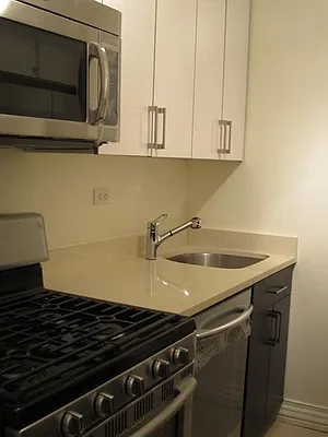 Sold by RELO REDAC INC. | media 18