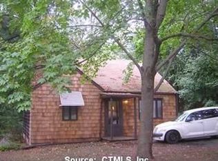 179 Foxon Hill Rd, New Haven, CT 06513