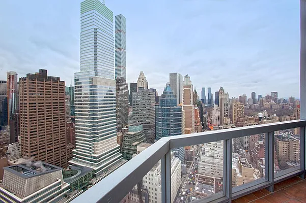 Rented by Manhattan Boutique Real Estate | media 13