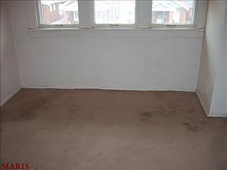 4th image of 5646 Park Ln