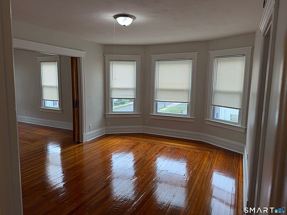 3rd image of 37 Greenwood St Floor 2