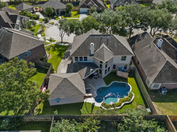 2368 Windy Cove Ct, League City, TX 77573