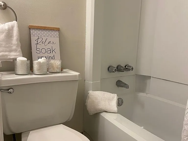 716 Washington Pl — Photo 23