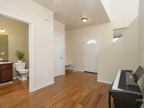 3rd image of 844 N Back Eddy Cir
