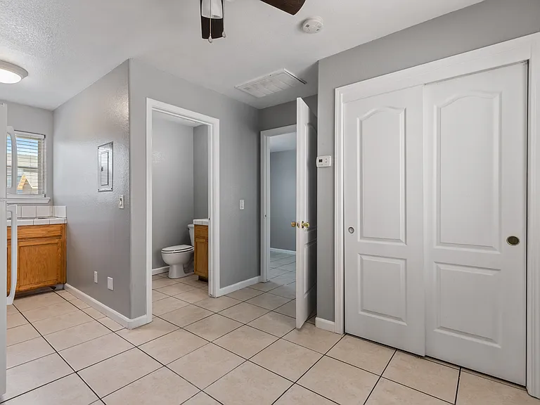 125 S 6th St #11 — Photo 3