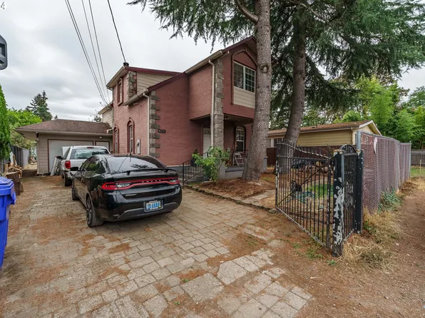 8334 SE Sherrett St, Portland, OR 97266