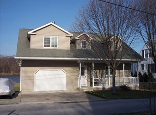5943 Flood Ave, Deale, MD 20751