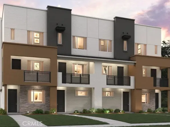 520 Harbor Blvd, Santa Ana, CA 92703