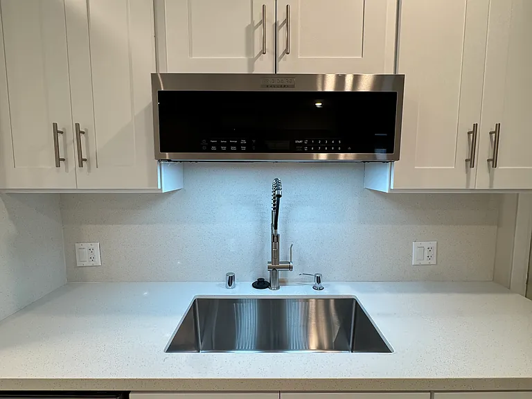 4100 Inglewood Blvd #8 — Photo 7