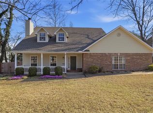 2688 E Londonderry Dr, Fayetteville, AR 72701
