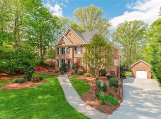 4210 Willow Knoll Ln, Winston Salem, NC 27106