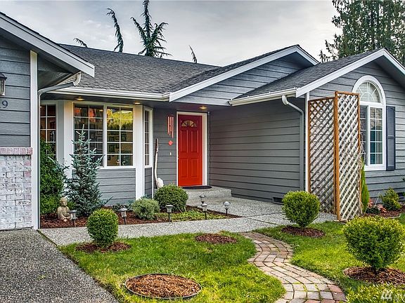 3rd image of 2819 113th Ave NE