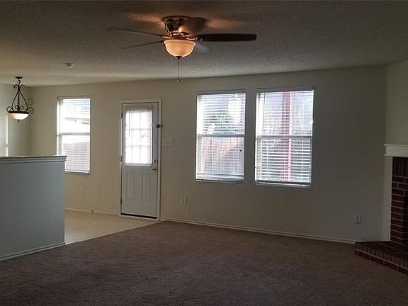 2nd image of 2047 Crosbyton Ln