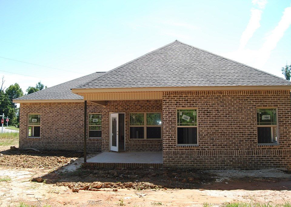 2nd image of 107 Summer Grove Ln