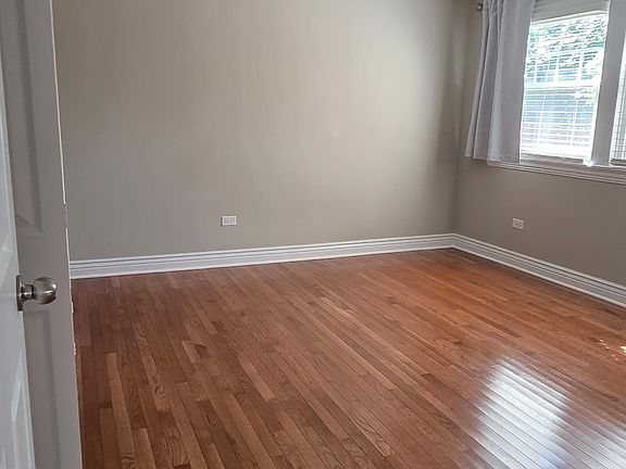 5th image of 7227 W 113th Pl