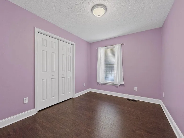 729 Collett Rd — Photo 10