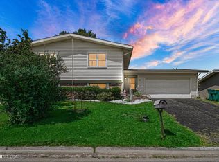 536 Raven Rd, Valparaiso, IN 46385