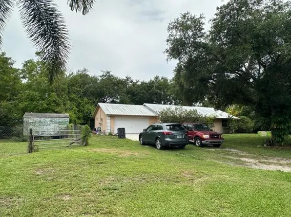13522 68th Street N, West Palm Beach, FL 33412