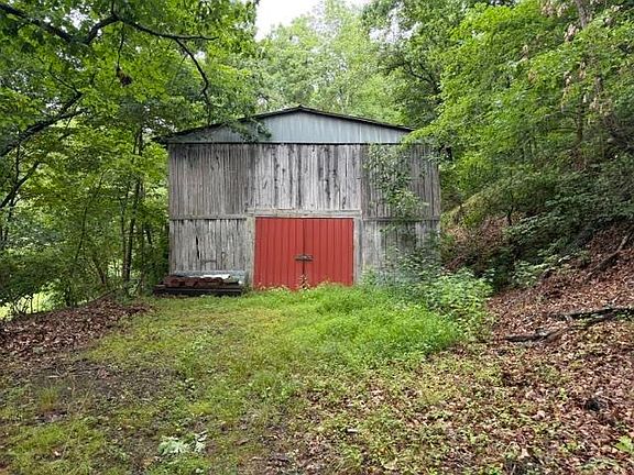 4th image of 426 Little Fudges Creek Rd