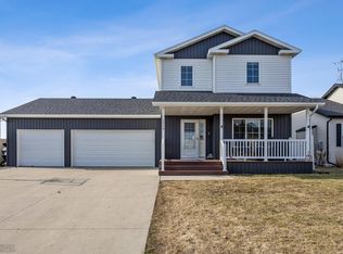 1549 46th Ave S, Moorhead, MN 56560