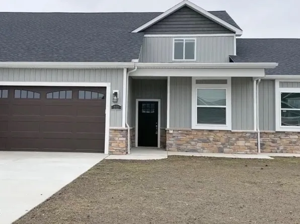 192 E Bridge Rd, Northwood, OH 43619