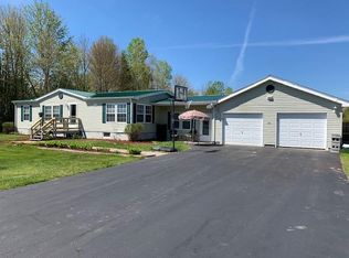 107 Tappin Rd, Mooers, NY 12958