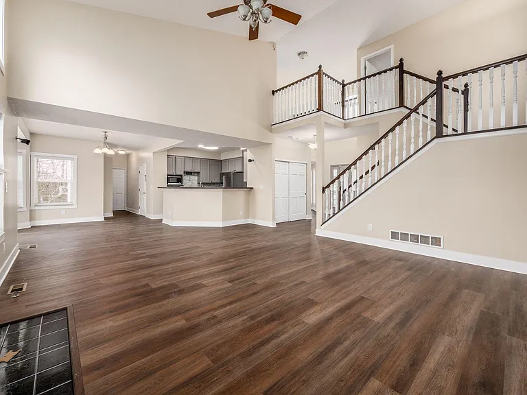 7302 Claddaugh Ln — Photo 8