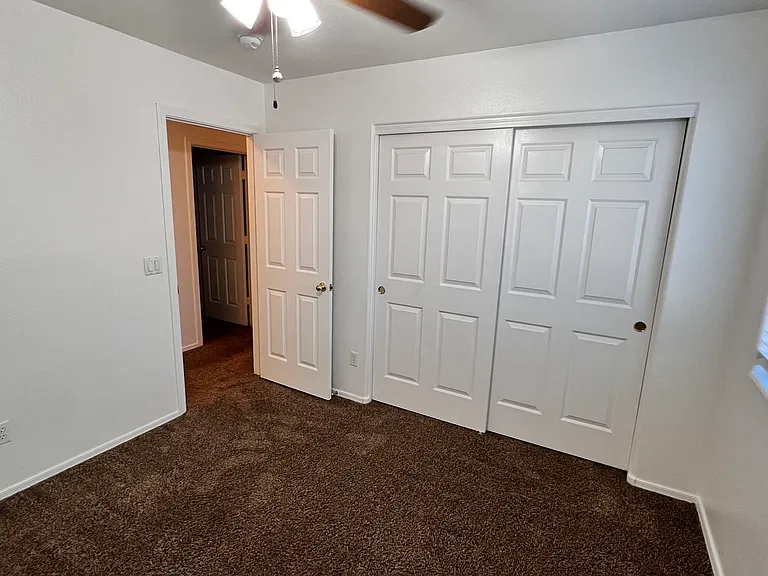 3041 W Horsham Dr — Photo 37