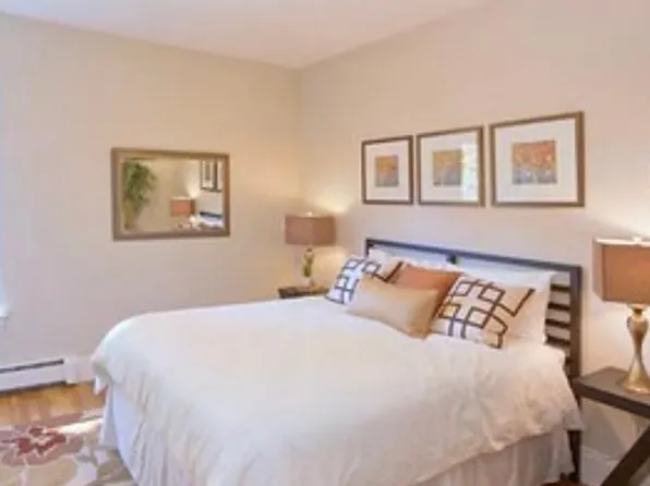 1001 Memorial Dr #1, Cambridge, MA 02138