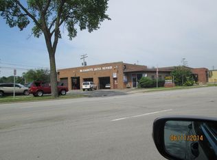 300 Busse Hwy, Park Ridge, IL 60068