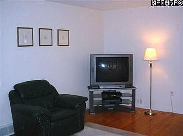 3rd image of 1420 Park Ave