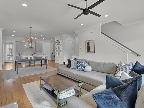 5th image of 107 Old Orchard Ln