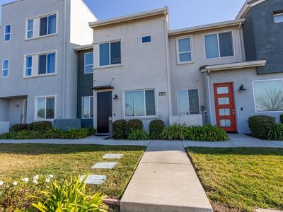 3862 E Commerce Way, Sacramento, CA, 95834