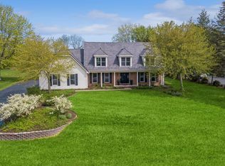 6 Saint John Dr, Hawthorn Woods, IL 60047