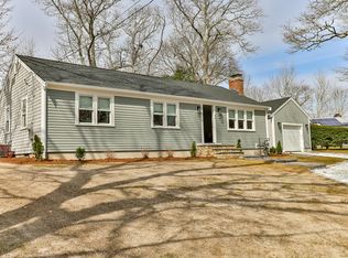 49 Huckins Neck Rd, Centerville, MA 02632